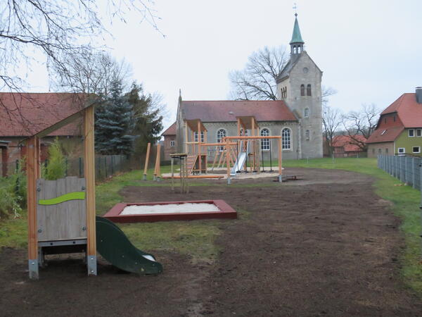 Bild vergr&ouml;&szlig;ern: Soll bald nutzbar sein: Der Spielplatz in Groß Brunsrode. Foto: Gemeinde Lehre