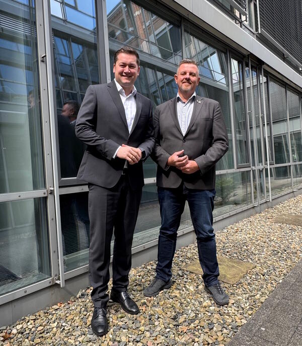 Bild vergr&ouml;&szlig;ern: Wie hier bei einem Treffen beim Regionalverband Großraum Braunschweig tauschen sich die Hauptverwaltungsbeamten aus.