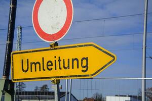Bild vergr&ouml;&szlig;ern: Foto (© Pixabay): Aufgrund der Baumaßnahmen gibt eine Umleitung über eine dafür eingerichtete Verbindungsstraße.