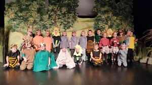 Bild vergr&ouml;&szlig;ern: Foto(Kita Flechtorf): Die Kita-Kinder aus Flechtorf spielten das Stück „Kleine Maus, ich mag dich!“ auf der Bühne des Scharoun Theaters Wolfsburg.