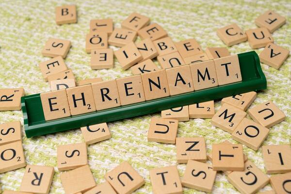 Bild vergr&ouml;&szlig;ern: Symbolfoto Ehrenamt ((c) Markus Winkler; Pixabay)
