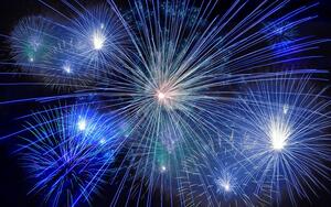 Bild vergr&ouml;&szlig;ern: Feuerwerk