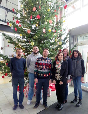 Bild vergr&ouml;&szlig;ern: geschmueckter_Weihnachtsbaum_Rathaus