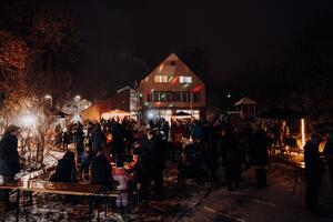 Bild vergr&ouml;&szlig;ern: _C__Hey_Elli_Weihnachtsmarkt_Kita_Muehlennest_08122023-7304769_websize
