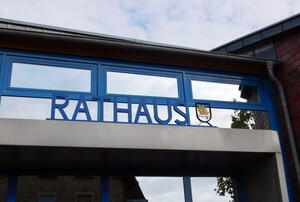 Bild vergr&ouml;&szlig;ern: Symbolfoto (Gemeinde Lehre): Das Rathaus in Lehre.