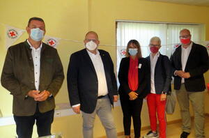 Bild vergr&ouml;&szlig;ern: Eroeffnung_DRK_Kleiderladen__4_