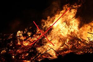 Bild vergr&ouml;&szlig;ern: Foto (Archiv): Die Osterfeuer in der Gemeinde Lehre fallen aus.