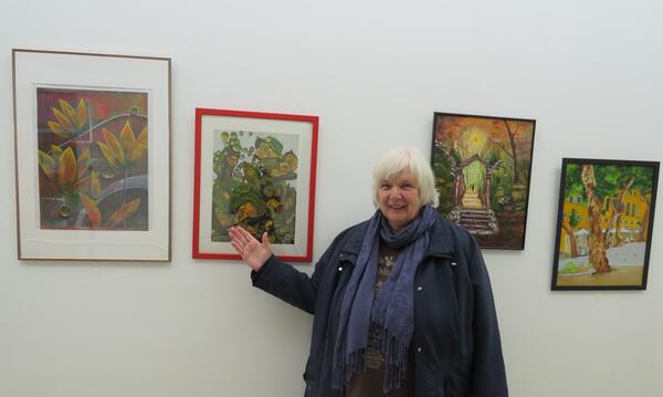 Bild vergr&ouml;&szlig;ern: Foto: (© Gemeinde Lehre) Helma Kaiser bei der Ausstellungseröffnung im Rathaus