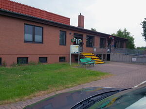 Bild vergr&ouml;&szlig;ern: Foto: ( © Gemeinde Lehre) Die Turnhalle in Beienrode soll saniert werden.